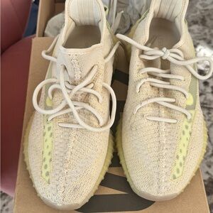 Yeezy Boost 350 V2 Flax